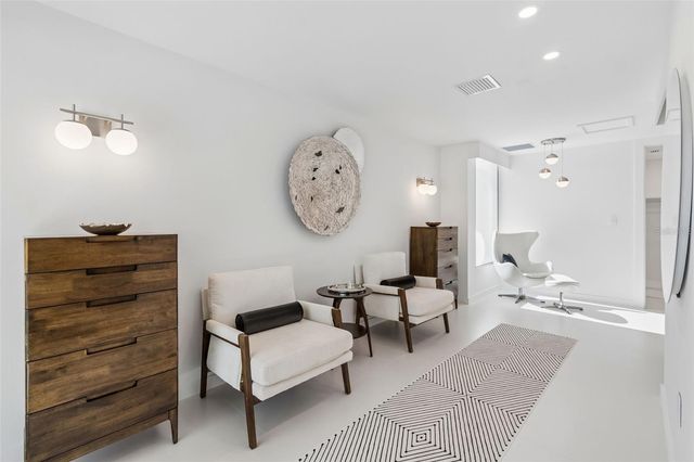 7647 SANDERLING ROAD, Sarasota, FL 34242