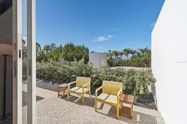 7647 SANDERLING ROAD, Sarasota, FL 34242