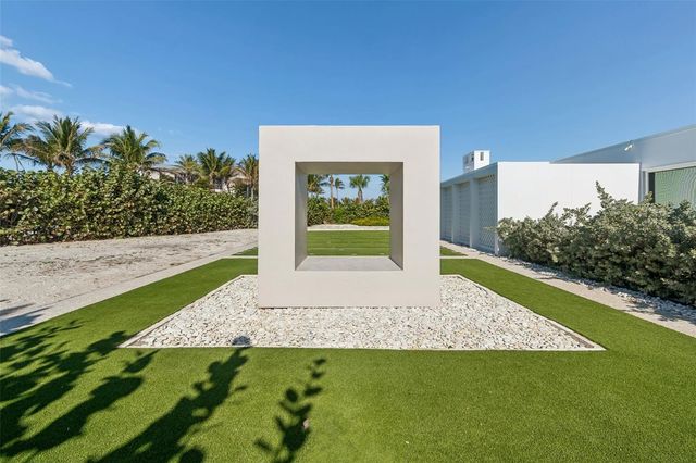 7647 SANDERLING ROAD, Sarasota, FL 34242