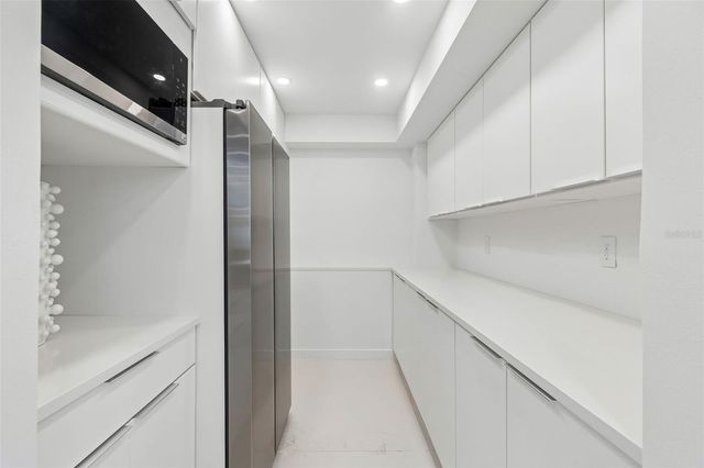 7647 SANDERLING ROAD, Sarasota, FL 34242