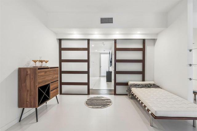 7647 SANDERLING ROAD, Sarasota, FL 34242