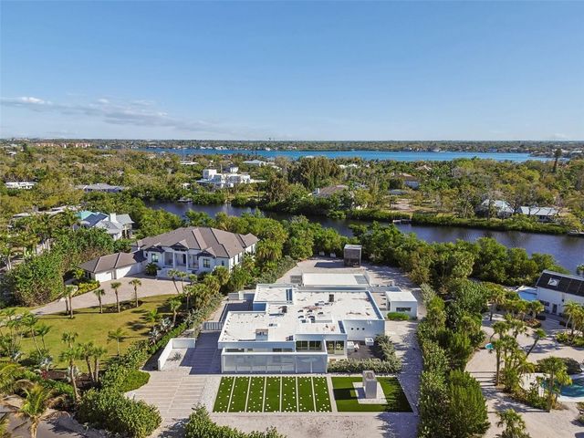 7647 SANDERLING ROAD, Sarasota, FL 34242