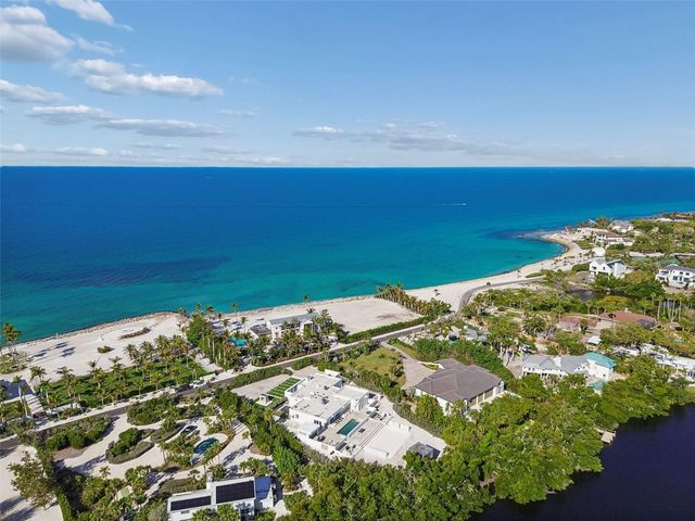 7647 SANDERLING ROAD, Sarasota, FL 34242