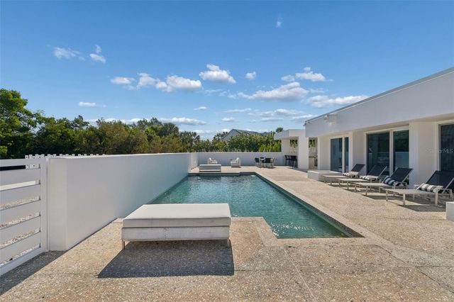 7647 SANDERLING ROAD, Sarasota, FL 34242