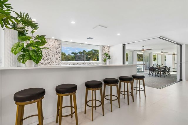 7647 SANDERLING ROAD, Sarasota, FL 34242