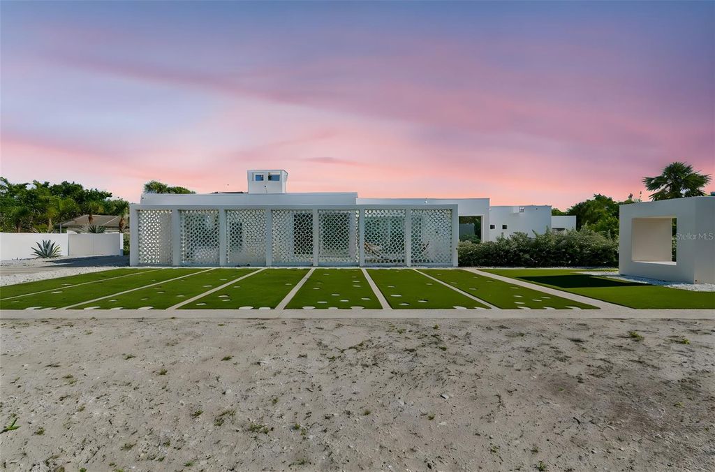 7647 SANDERLING ROAD, Sarasota, FL 34242