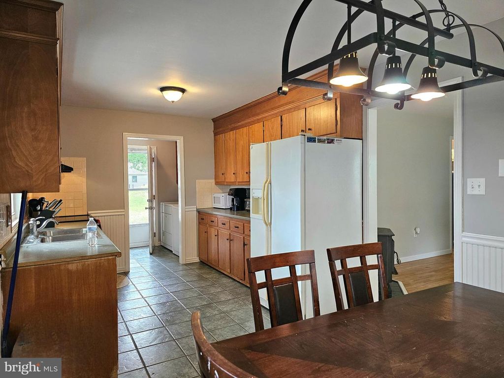 Image 7 of property listing at 32774 MOUNT HERMON RD, Parsonsburg, MD 21849