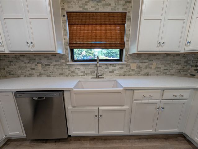 2 Halstead Lane, Bella Vista, AR 72715