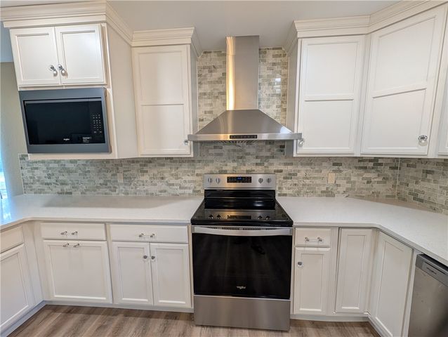 2 Halstead Lane, Bella Vista, AR 72715