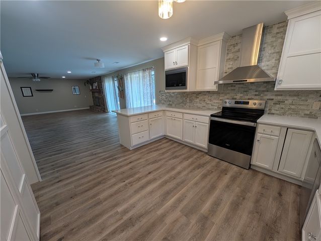 2 Halstead Lane, Bella Vista, AR 72715