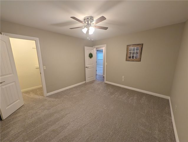 2 Halstead Lane, Bella Vista, AR 72715