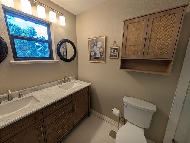 2 Halstead Lane, Bella Vista, AR 72715