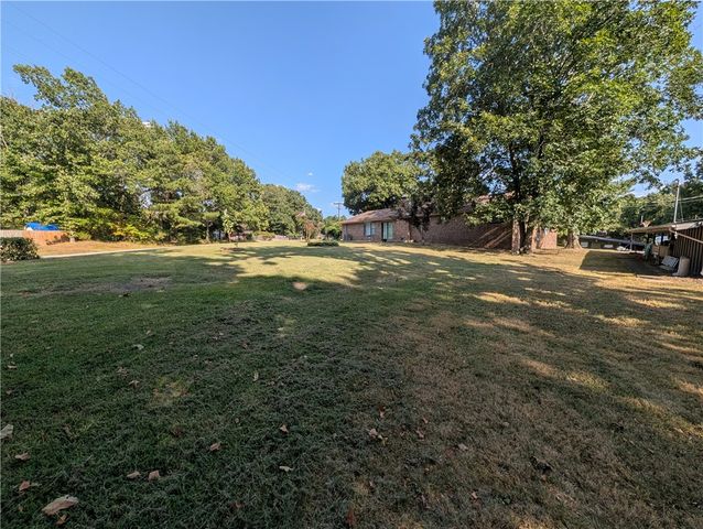 2 Halstead Lane, Bella Vista, AR 72715