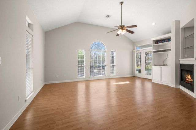 128 W Village Cove Loop, Livingston, TX 77351