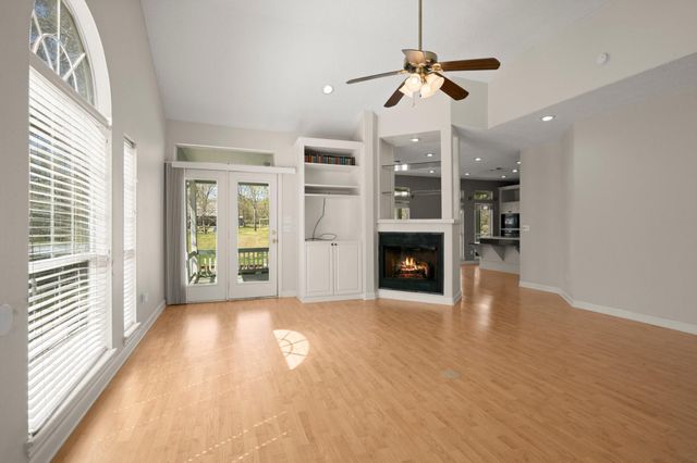 128 W Village Cove Loop, Livingston, TX 77351