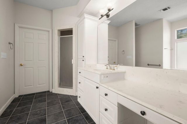 128 W Village Cove Loop, Livingston, TX 77351