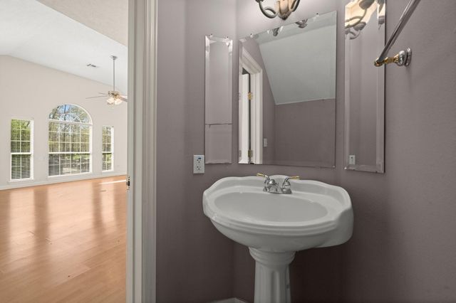 128 W Village Cove Loop, Livingston, TX 77351