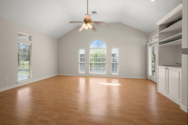 128 W Village Cove Loop, Livingston, TX 77351