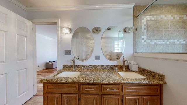 808 Shady Bluff Trl, Clarksville, TN 37043