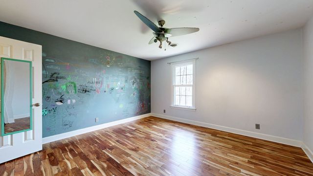 808 Shady Bluff Trl, Clarksville, TN 37043