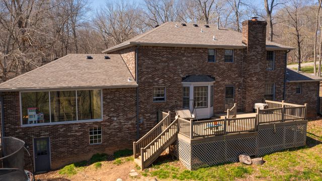 808 Shady Bluff Trl, Clarksville, TN 37043