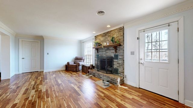 808 Shady Bluff Trl, Clarksville, TN 37043