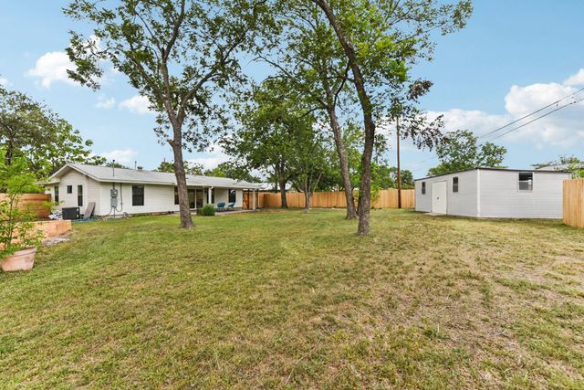 7503 Carriage DR, Austin, TX 78752