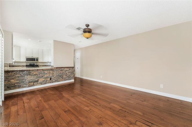 3181 Shadow Bluff Avenue, Las Vegas, NV 89120