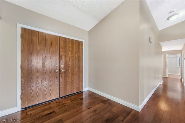 3181 Shadow Bluff Avenue, Las Vegas, NV 89120