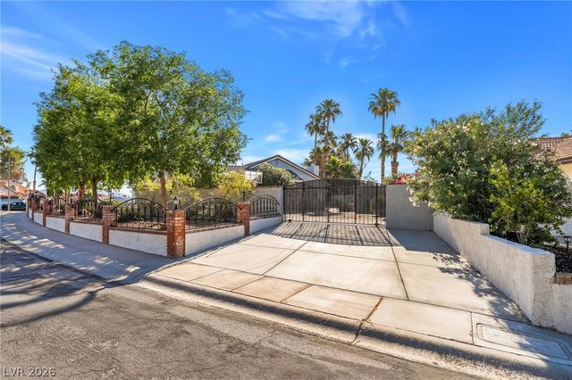 3181 Shadow Bluff Avenue, Las Vegas, NV 89120