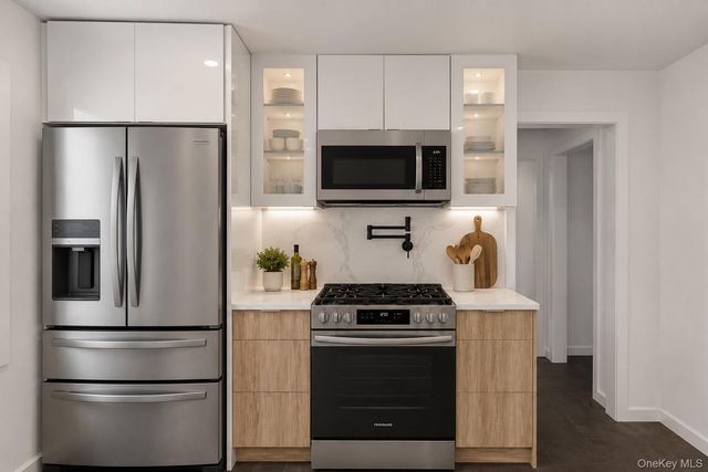 903 E 45th Street, Brooklyn, NY 11203