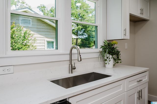 2008 4TH AVENUE, Irondale, AL 35210