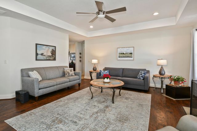 475 S Gary Avenue, Bolivar, MO 65613