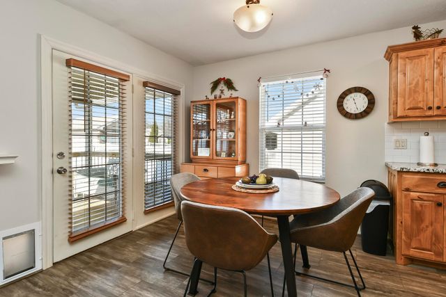 475 S Gary Avenue, Bolivar, MO 65613