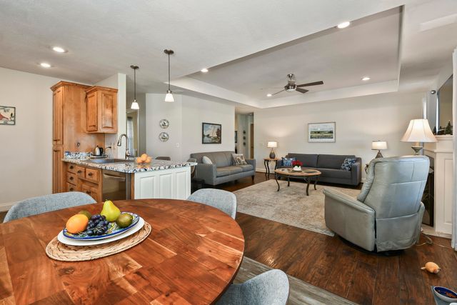 475 S Gary Avenue, Bolivar, MO 65613