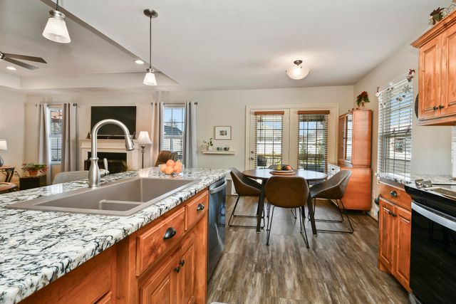 475 S Gary Avenue, Bolivar, MO 65613