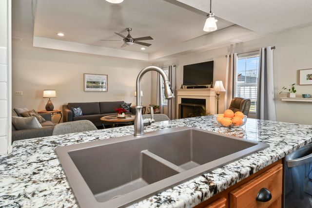 475 S Gary Avenue, Bolivar, MO 65613