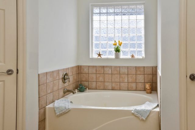 475 S Gary Avenue, Bolivar, MO 65613