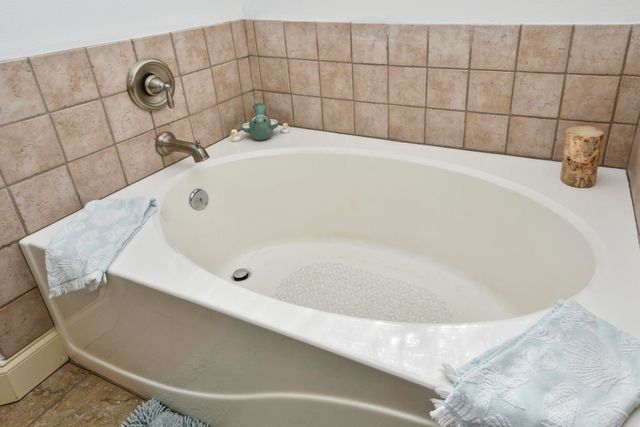 475 S Gary Avenue, Bolivar, MO 65613