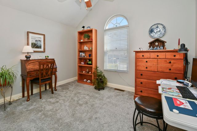 475 S Gary Avenue, Bolivar, MO 65613