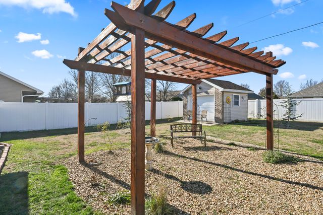 475 S Gary Avenue, Bolivar, MO 65613