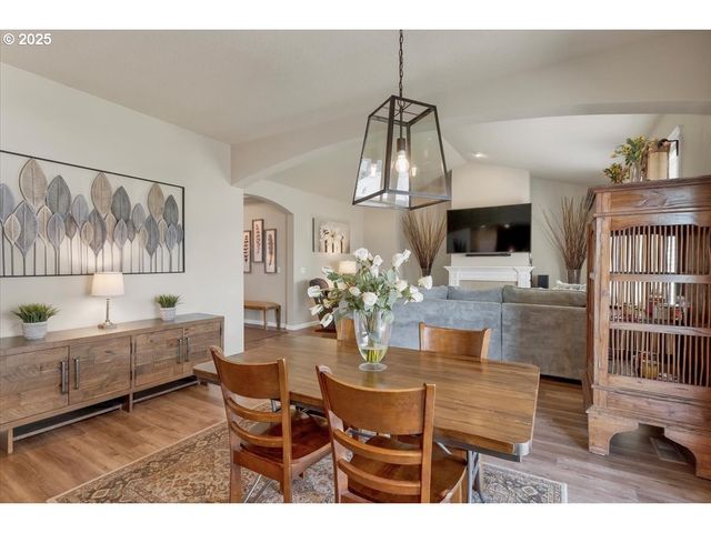 2262 A St, Hubbard, OR 97032