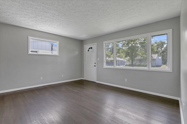 3814 Elbern Avenue, Columbus, OH 43213