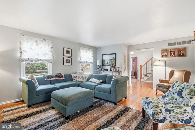 5 LIBERTY CIR, Shamong, NJ 08088