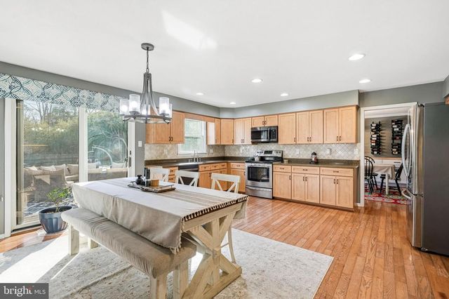 5 LIBERTY CIR, Shamong, NJ 08088