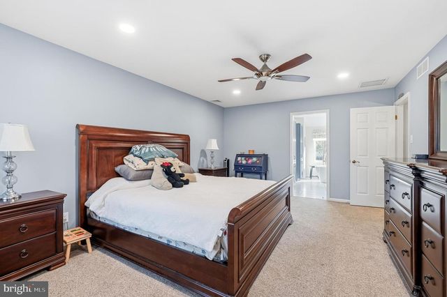 5 LIBERTY CIR, Shamong, NJ 08088