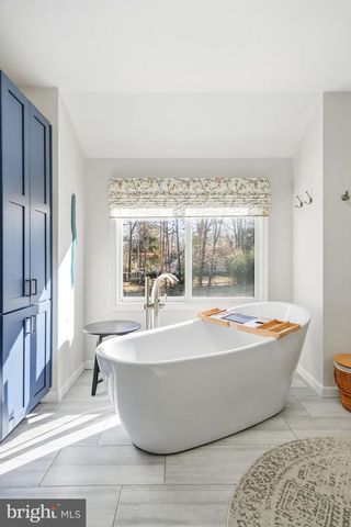 5 LIBERTY CIR, Shamong, NJ 08088