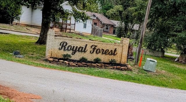 10711 Royal Forest Drive, Conroe, TX 77303