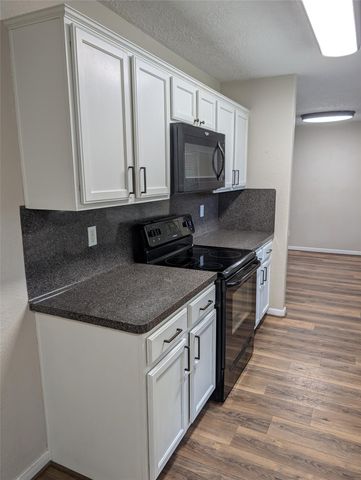 10711 Royal Forest Drive, Conroe, TX 77303