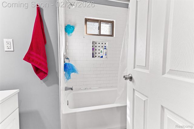 9365 Quincy Street, Detroit, MI 48204